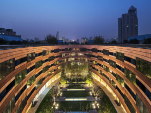 HUALUXE Shanghai Twelve at Hengshan by IHG