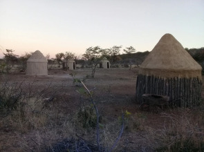 Omapaha Traditional Hut