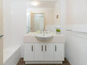 Seaspray 3 - straight across the road from Main Beach Yamba