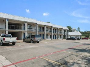 Motel 6 Kilgore, TX