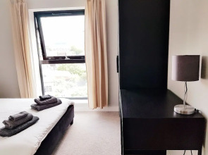 JQ Stylish City Apartment