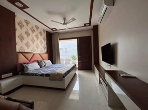 HomiStay - 3BHK