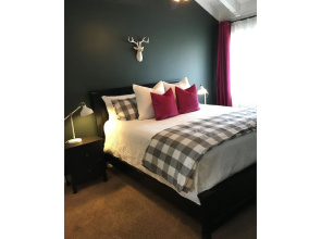 Arendelle 2 Bedrooms 1.5 Bathroom Condo