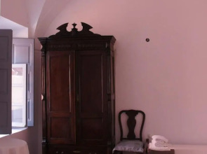 Marcos Rooms