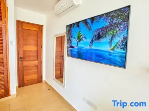 Nana's boho BeachfrontVilla w/Ac&pool