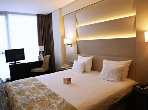 Golden Tulip