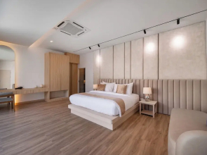 Mövenpick Pool Villa 6BR