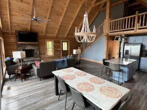 Wintergreen Chesnut Hot-tub Arcade Fireplace