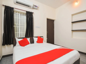 OYO 70250 Royal Residency