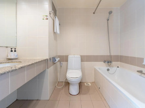 Sunshine Hotel And Residences