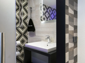 Leonardo Hotel Rotterdam Savoy