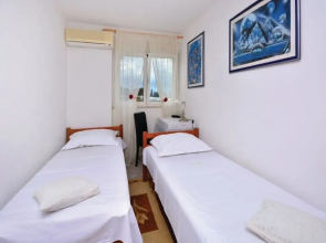 Mia - With Terrace - A1