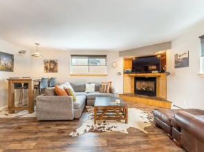 12 North Side Circle