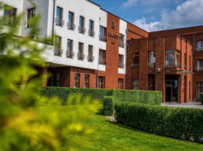 Mercure Wiazowna Brant