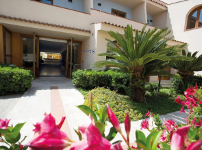 Tropis Hotel