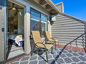 Hiking Trail & Hot Tub Access: Bend Condo w/ Deck