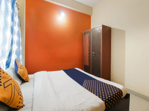 SPOT ON BHO556 Hotel Aura Inn