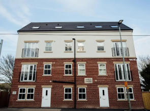 Shield Penthouse Loft - 2 Bedroom Luxe Large Apartment