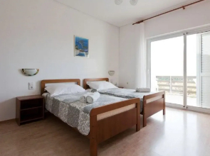 Apartments and Rooms Mirja