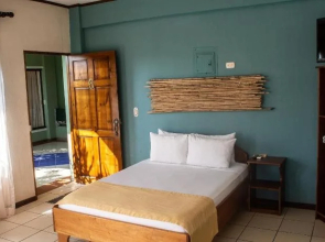 Tamarindo Hostel Resort