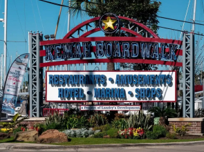 Fun in the Sun in Seabrook Kemah Huge Deck Games Fishing Pet Friendly