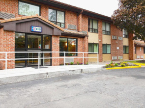 Motel 6 East Syracuse, NY – Airport