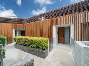 Ocean Views BluePoint 3BR Apartment 8-11