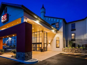 Best Western Plus Grand Castle Inn & Suites