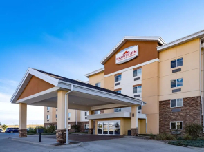 Homstay Suites