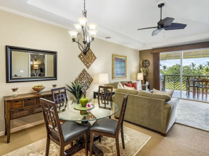 Waikoloa Beach S E33 2 Bedroom Condo by RedAwning