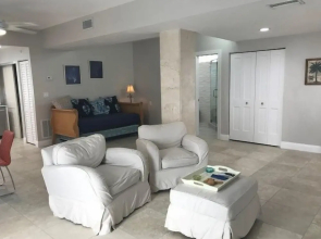 Beautiful Canal Front Home With Above Ground Pool, Dock And Fish Cleaning Station 4 Bedroom Home By Redawning