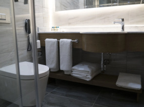 Yuksel Istanbul Yenikapi