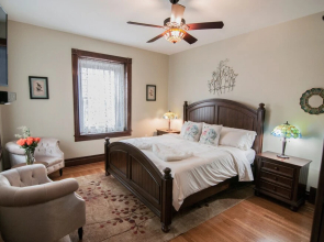 George Washington Wood Bed & Breakfast