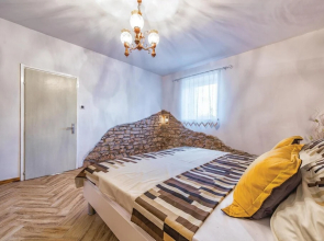 Beautiful Home in Divsici With Wifi and 1 Bedrooms