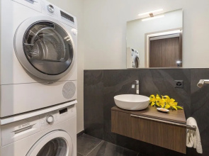 ICON H 603 Suite Executive