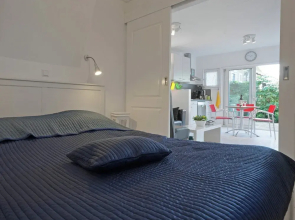 Holiday Home Near Lawn Bowling in Krabbendam