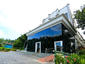 Jet Paark Resort Hotel Wayanad