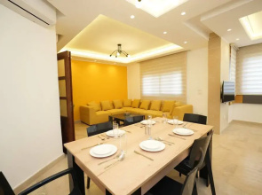 The Yellow Apartment Badaro 3 Bdrm 24 7 Electric