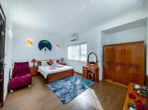 Phoenix Legend Hotel