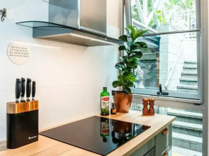 The Nest - Stylish Modern Room with Rooftop Terrace