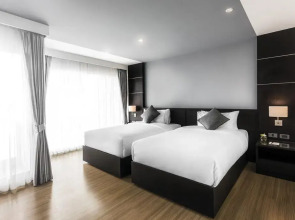 Unique Regency Hotel