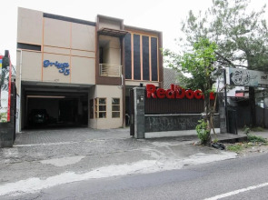 RedDoorz @ Condong Catur 2