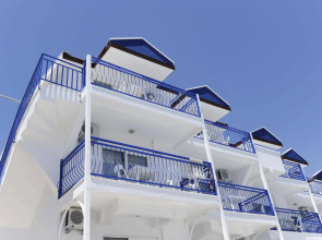 Joker Side Hill Suite Hotel