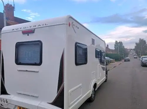 Motorhome -3 double beds OVERNIGHT PARKING N UK LICENSE REQUIRED