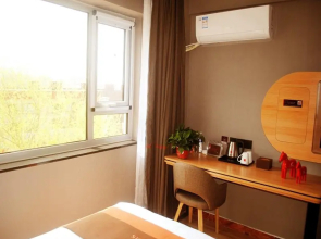 Jun Hotel Hebei Zhangjiakou Huailai County Donghuayuan High Speed Railway Station