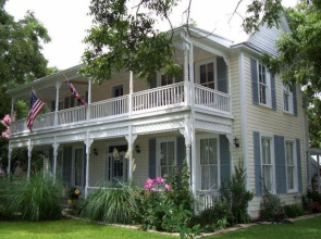 Carriage House Fredericksburg