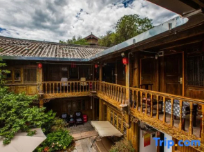 Dishui Danping Ancient City Panoramic Homestay (Lijiang Ancient City Sifang Street)
