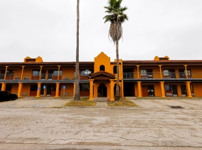 OYO Hotel Kingsville Hwy 77