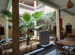 Room in Guest Room - Riad dar Tazoulte Bedroom
