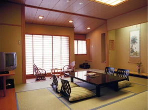 吾妻广场酒店(Plaza Hotel Azuma)